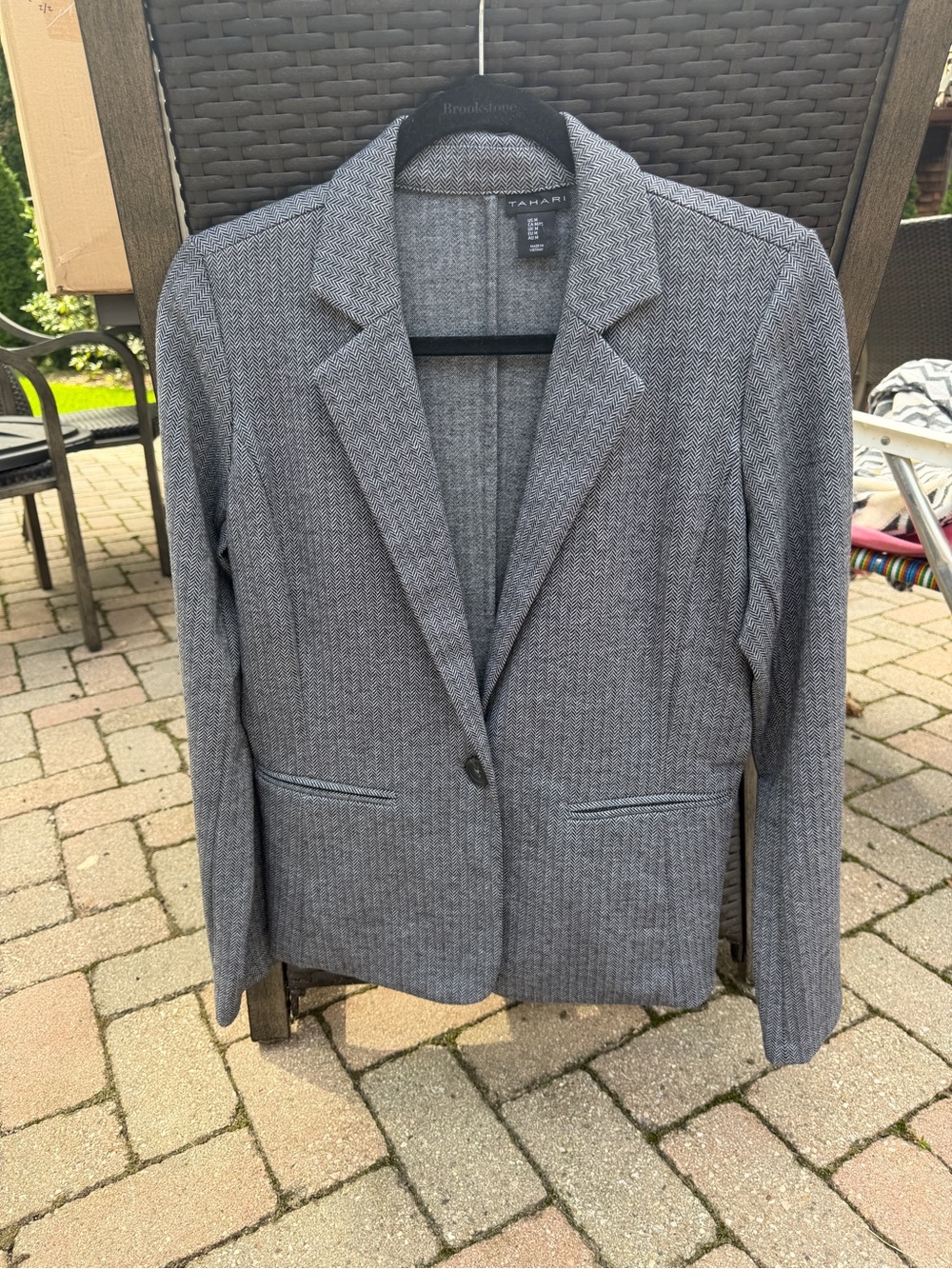 Tahari Gray Herringbone Single-Button Blazer
